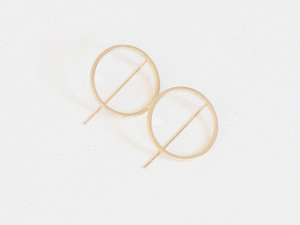 Harper Circle Pull-through Earring - Gold