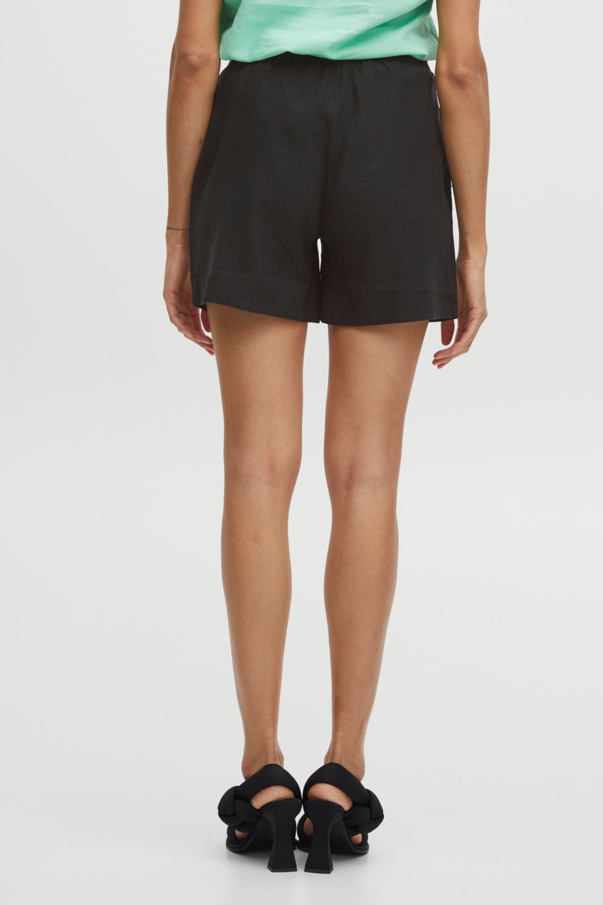 Falakka Shorts - Black