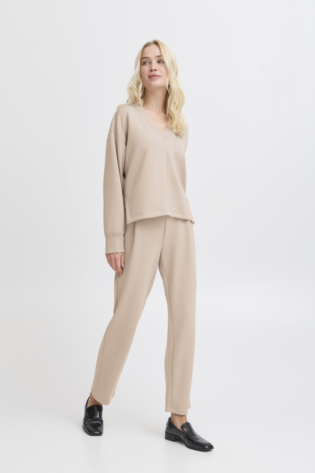 Pusti V-Neck Cropped Blouse - String
