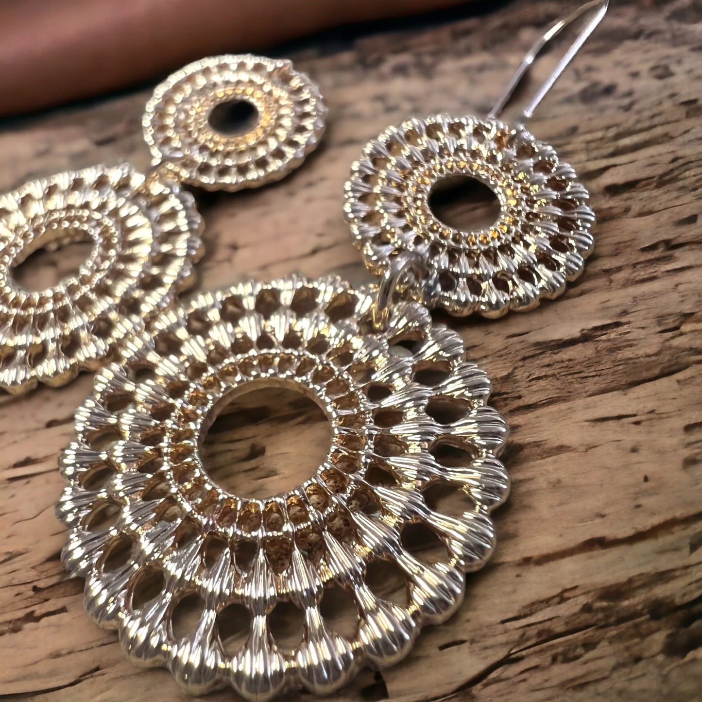 Filigree Double Circle on Drop Hook - Gold