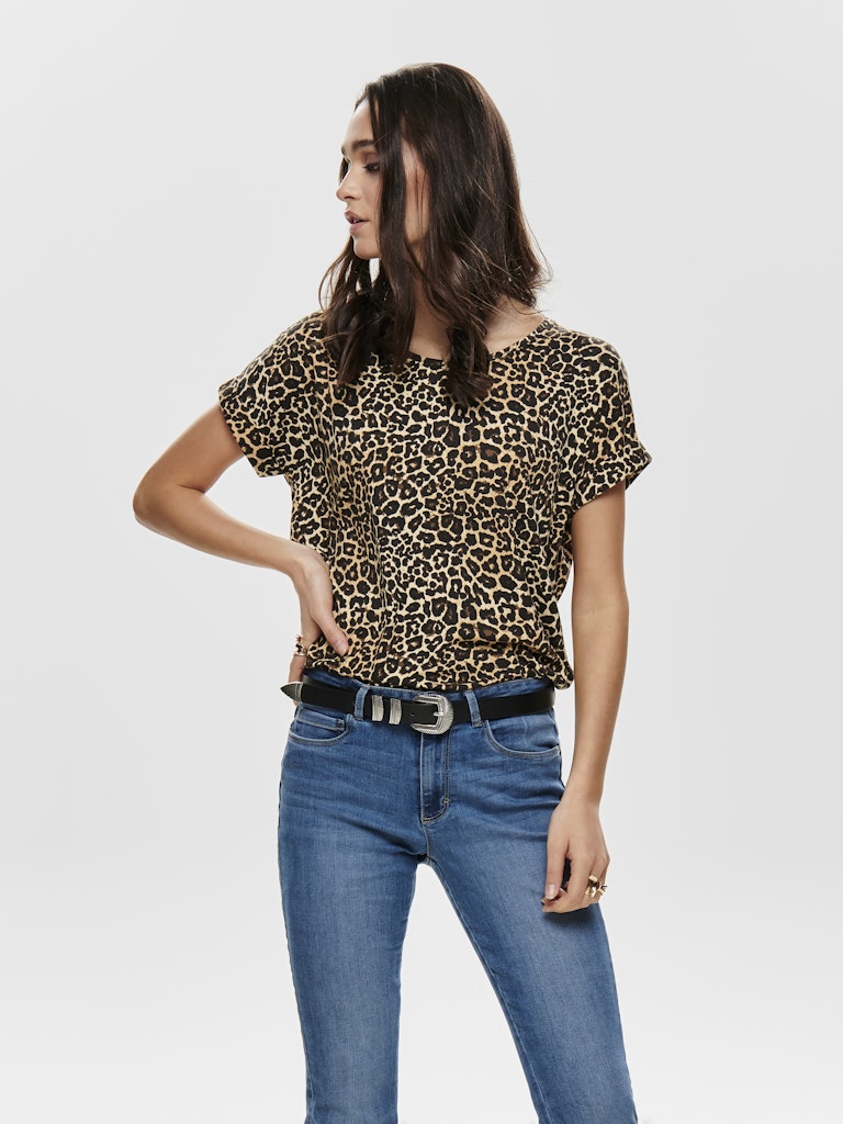 Moster T-Shirt - Black Leo