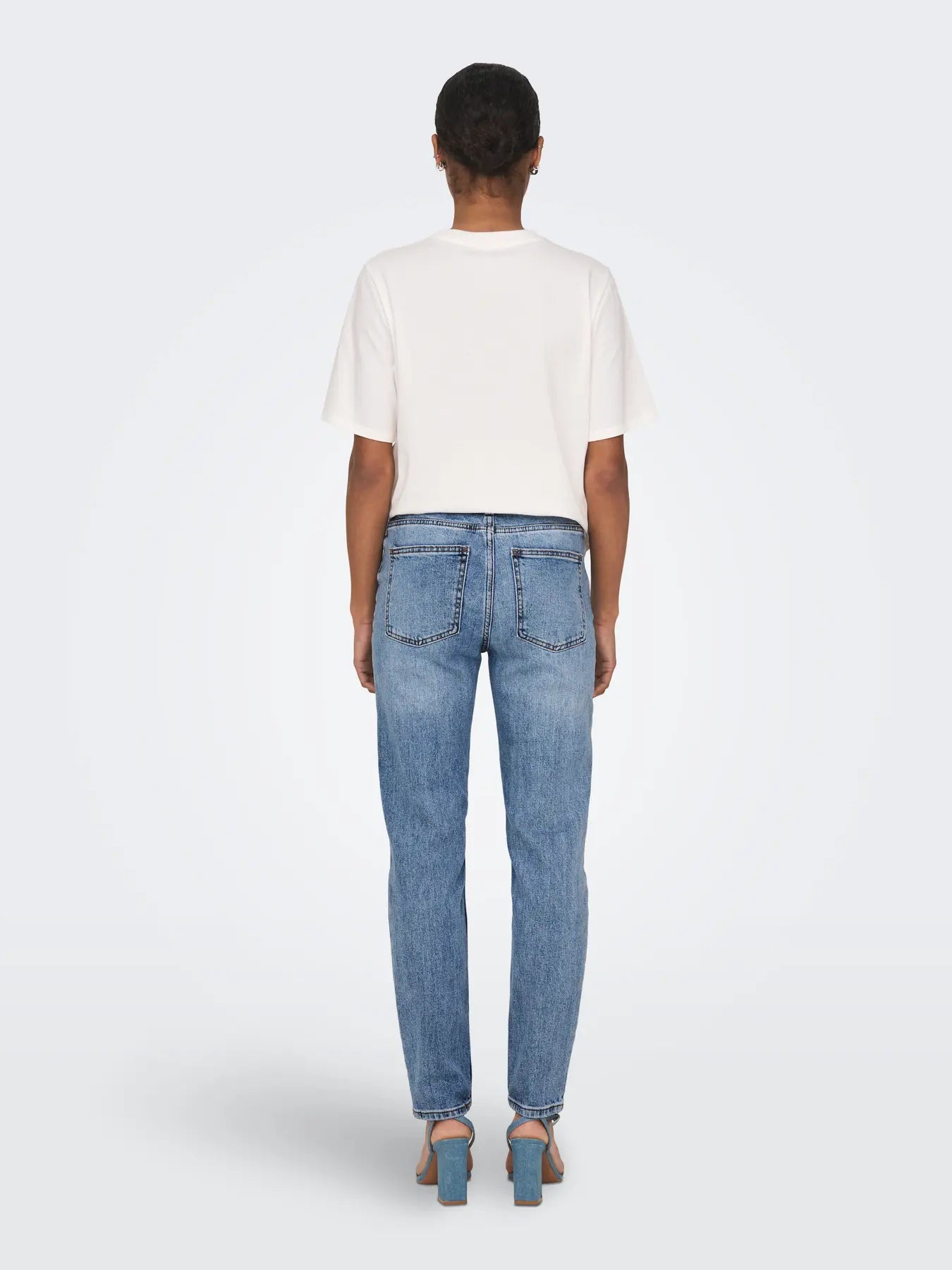 Emily High Waisted Straight Jeans - Medium Blue