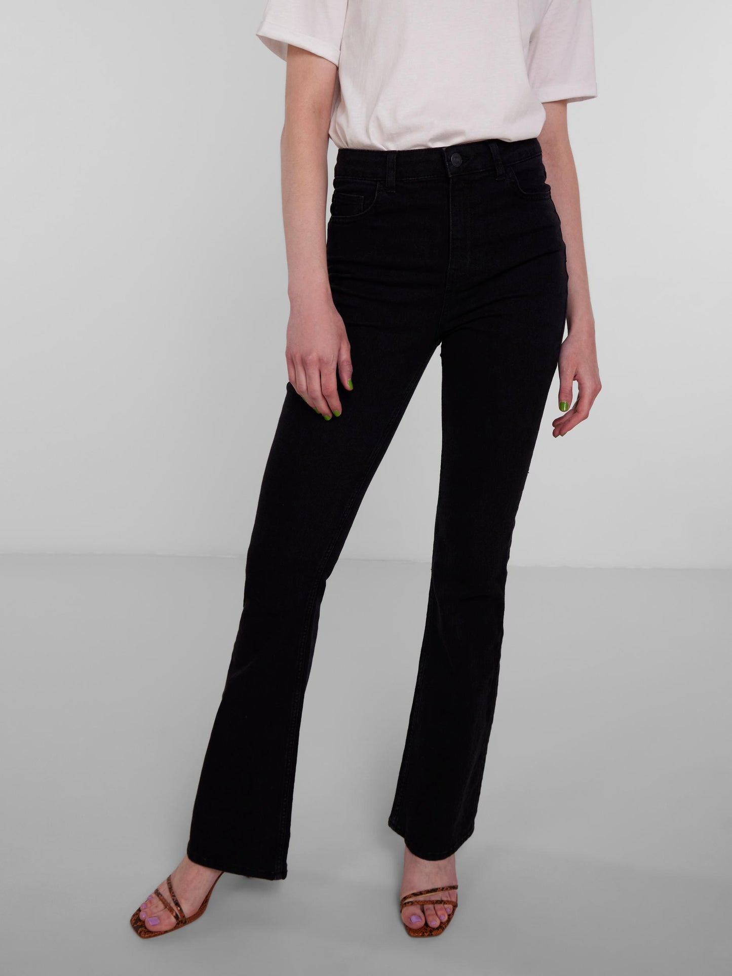 Peggy High Waisted Flared Jeans - Black