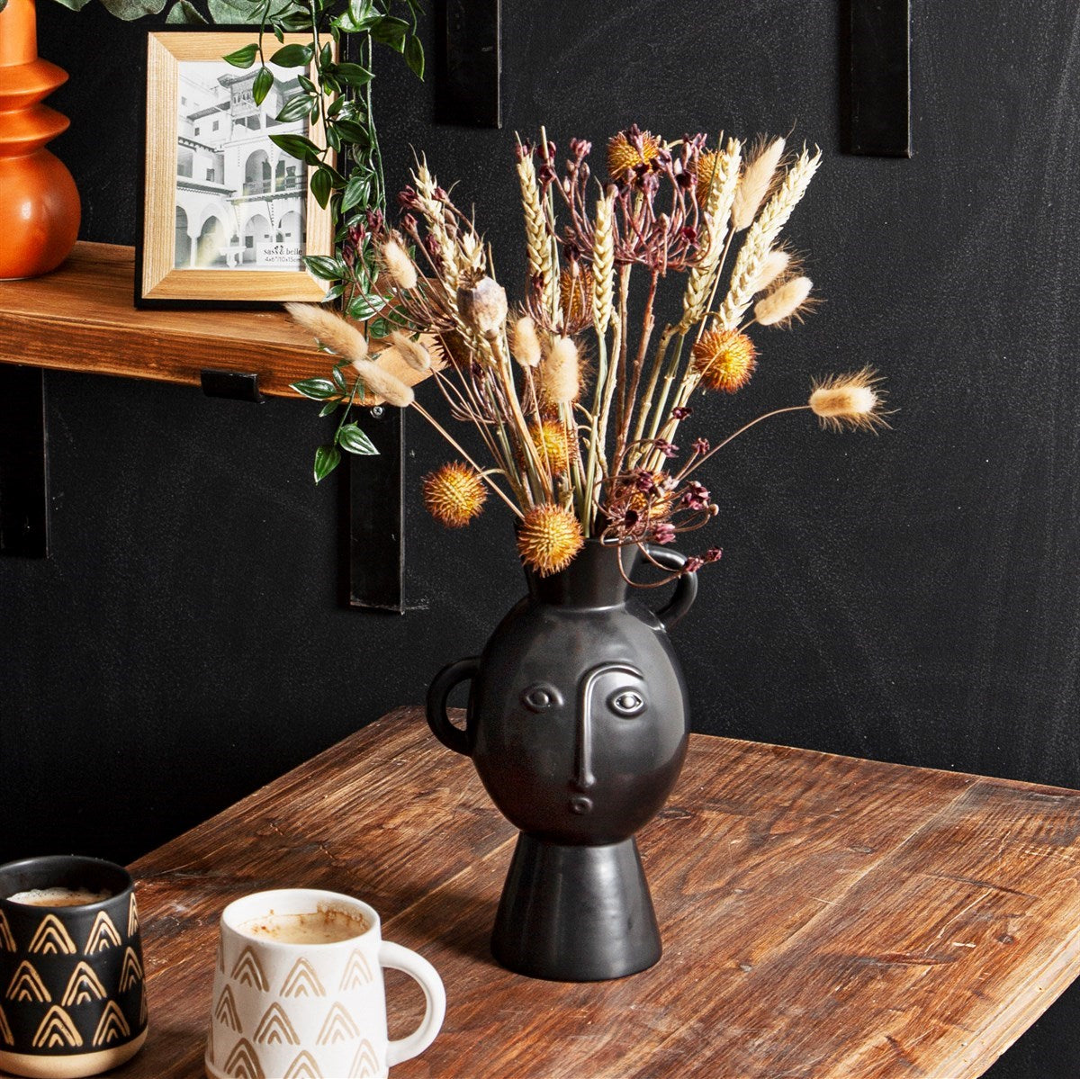 Amira Vase With Handles - Matt Black