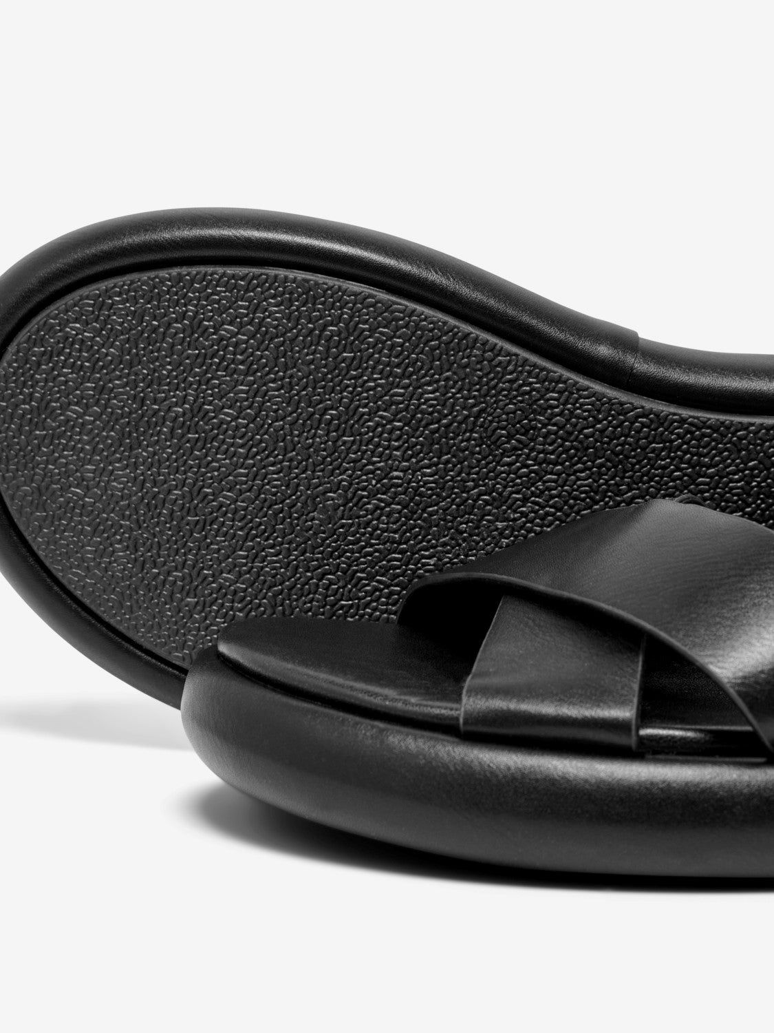 Montana PU Sandals - Black