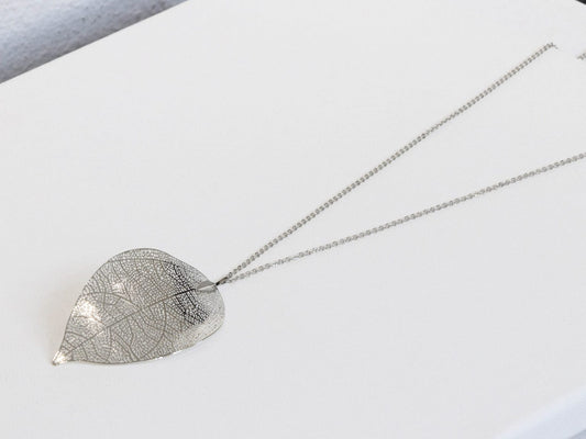 Mia Leaf Necklace - Silver