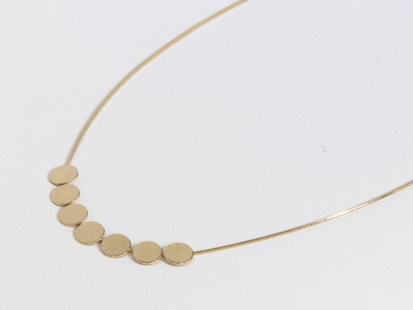 Junia Circle Necklace - Gold