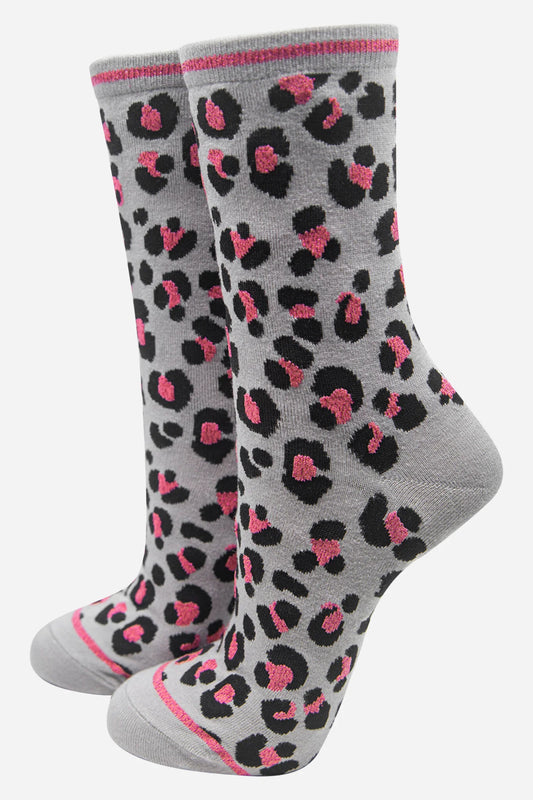 All Over Leopard Print Bamboo Socks - Grey Pink