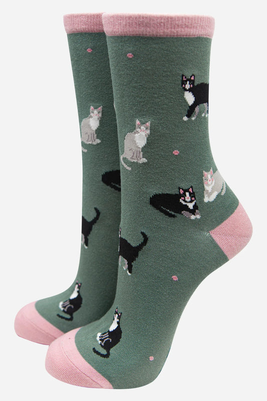 Bamboo Socks Black Cat Print - Green/Pink