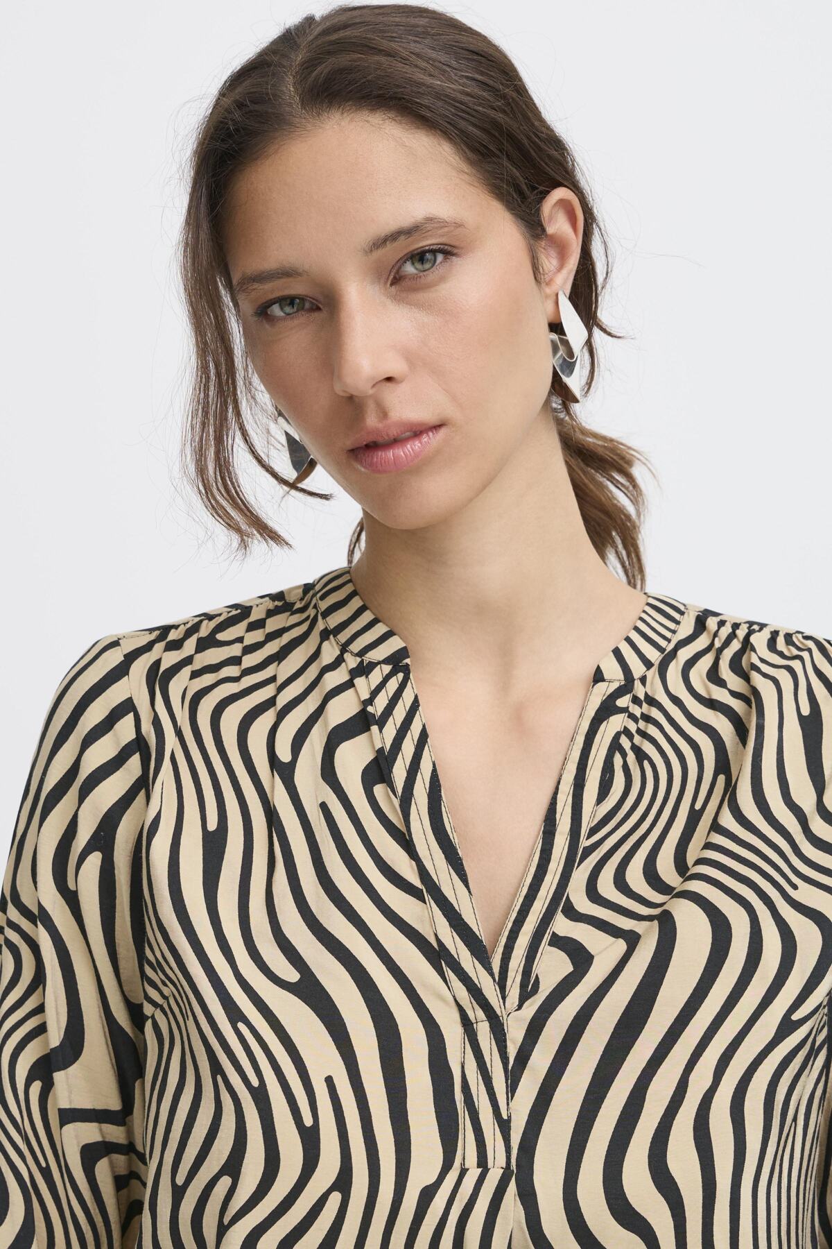 Helvig Blouse - Humus Animal Mix